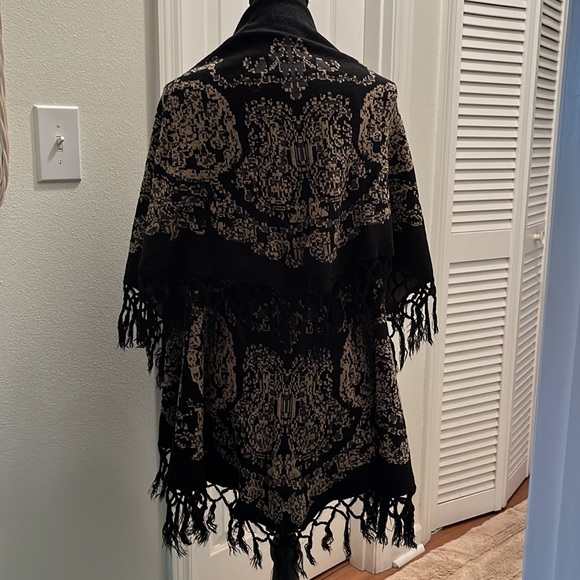 Warm two layer OS shawl - Picture 4 of 6